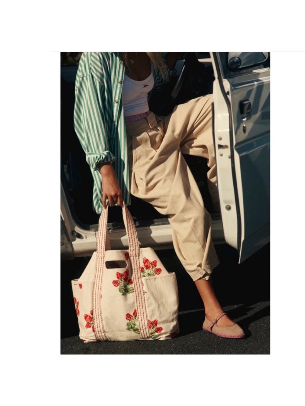 Free People Caravan Tote Strawberry - Picture 6 of 9